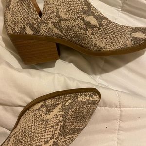 Booties snake skin